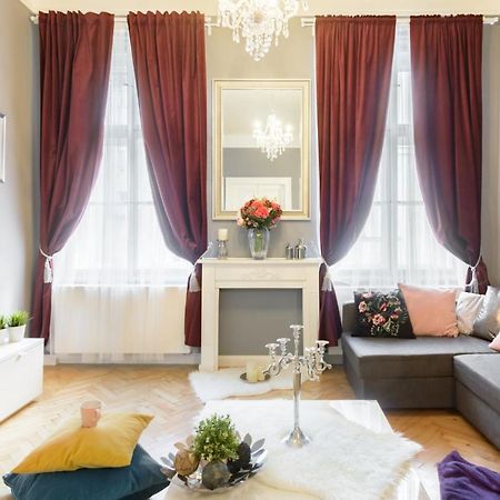 Cityscape Wenceslas Square Apartment ปราก ภายนอก รูปภาพ